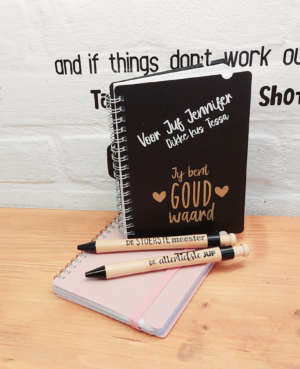 Meester en Juf kado met naam 'Goud waard'